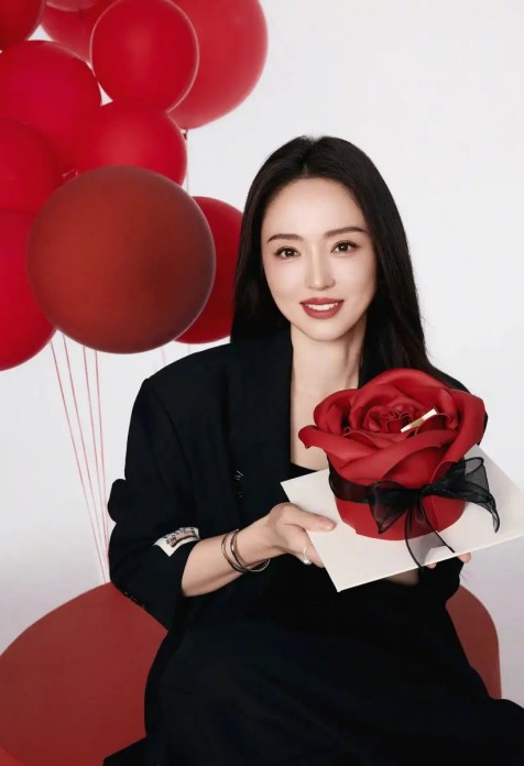 闵熙珍回应NewJeans回归ADOR：尊重并支持